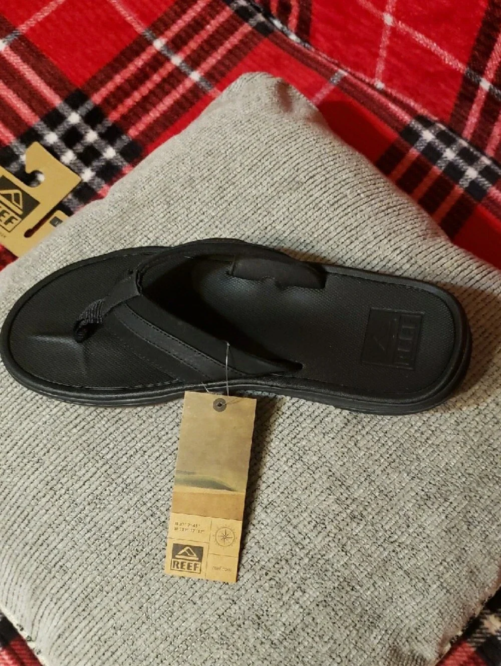 Reef Phoenix Men’s Black Flip-Flop Sandals - Cushioned Thong. NWT Sz 12